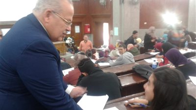 الخشت يتفقد لجان الامتحانات في جامعة القاهرة (صور)