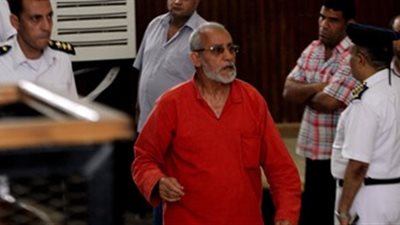 تأجيل محاكمة بديع و682 متهما في «أحداث عنف العدوة» لـ٢٩ يناير