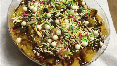 «بتاع البطاطا».. قصة شاب أبهر دمياط بأنواع جديدة من الحلوى (صور)