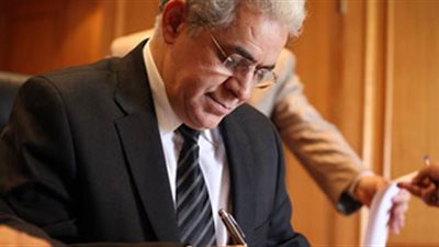 صباحي: الدولة منحازة للسيسي بجميع أجهزتها.. التليفزيون الرسمي أكثر حيادية من الخاص في المعركة الانتخابية.. المشير لا يمتلك برنامجا انتخابيا.. ومواقفي التاريخية وخبرتي السياسية تؤهلني لتنفيذ برنامجي