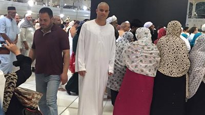سعد سمير ينشر صوره أثناء أداء مناسك العمرة