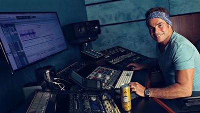 عمرو دياب أفضل مطرب في 2017 باستطلاع «فيتو»