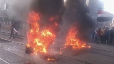 أنصار الإرهابية يشعلون النيران في إطارات السيارات بشبرا الخيمة