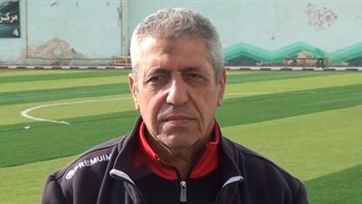 ميمي فريد يجتمع باللاعبين قبل مران السويس