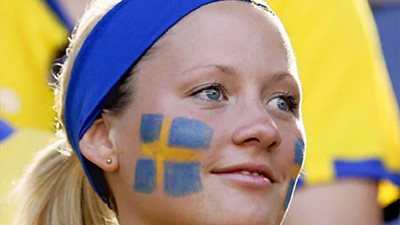 حسناوات السويد يشاركن في مسيرة للمطالبة بالأزواج