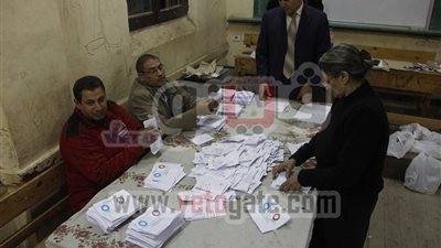 منظمات حقوقية تُطالب  العليا للانتخابات بإلغاء نتيجة الاستفتاء