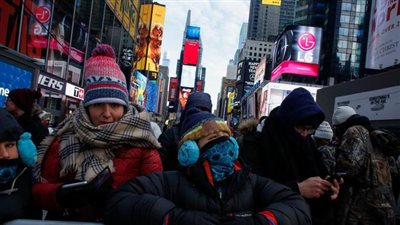 محتفلو التايمز سكوير يتحدون ثاني أبرد ليلة رأس سنة في التاريخ