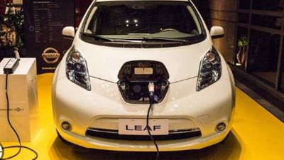 بريطانيا تتبع خططا للتشجيع على السيارات الكهربائية