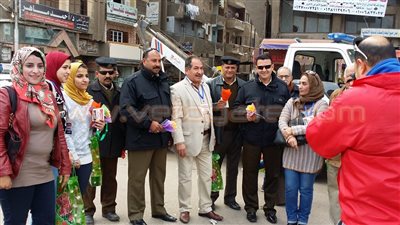 بالصور.. أهالي الشرقية يهنئون رجال الشرطة بعيدهم