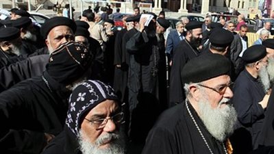 انتهاء قداس ليلة رأس السنة بمطرانية قنا