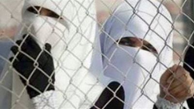 الاحتلال يمنع ابنة أسير من زيارته لارتدائها النقاب