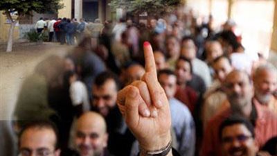 خبير تنمية بشرية: التيارات الدينية مارست التزوير المعنوي لتمرير الدستور