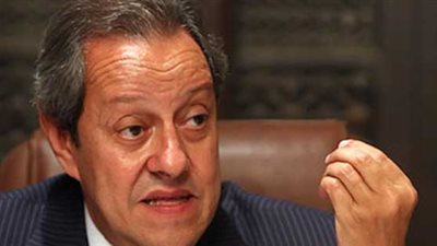 منير فخري عبد النور: أتمنى عودة البسمة إلى شفاه المصريين