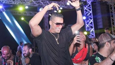 سر إلغاء حفل حسن شاكوش في الساحل الشمالي وحقيقة تدخل نقابة المهن الموسيقية 