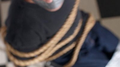 ربة منزل تتفق مع سائق على تلفيق تهمة اختطاف نجلها للجيران