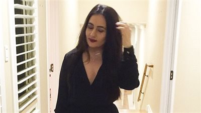 فتاة تفقد نصف وزنها بعد تحذير الأطباء (صور)