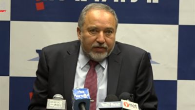 بالفيديو.. «ليبرمان» يدعو لحل الكنيست وإجراء انتخابات تشريعية