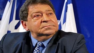 حاخام اليهود الشرقيين السابق .. مزور