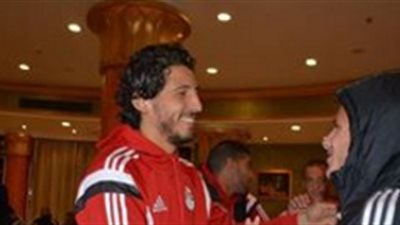 المنتخب يحتفل بعيد ميلاد حجازي ومحمد هاني