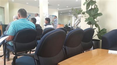 البنوك تستأنف عملها عقب انتهاء عطلة نهاية العام المالي