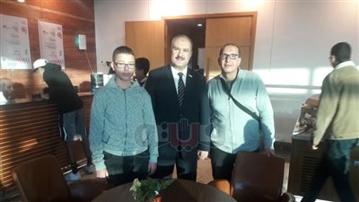 قاهر السرطان يغادر مطار القاهرة (صور)