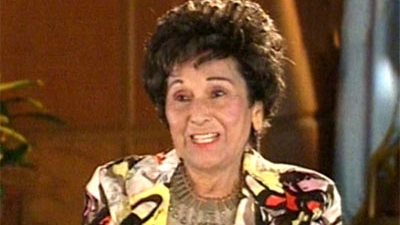 فينيس كامل: الدستور يعود بالمرأة لعصور الظلام