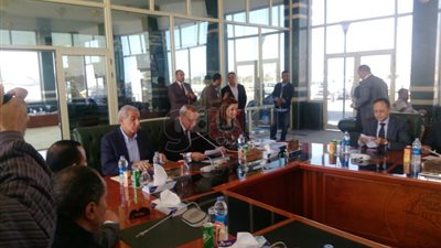 وزيرة التخطيط تبحث تنفيذ برنامج تنمية الصعيد مع محافظ قنا