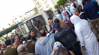 نقل مصابي انفجار صومعة القمح للمستشفى الفرنساوي بطنطا (صور)