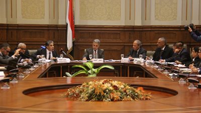 محلية النواب تبدأ مناقشة حل أزمة القمامة بحضور وزير البيئة