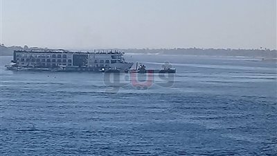 القائم بأعمال رئيس الوزراء يتفقد منطقة شحوط البواخر في أسوان