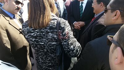 وزيرا الصناعة والتخطيط يتفقدان محطة الألبان بمنطقة المعنا في قنا (صور)