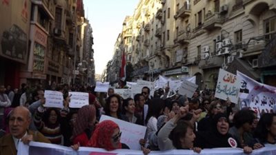 غدًا.. ناشطات يحلقن رءوسهن بميدان التحرير احتجاجًا على