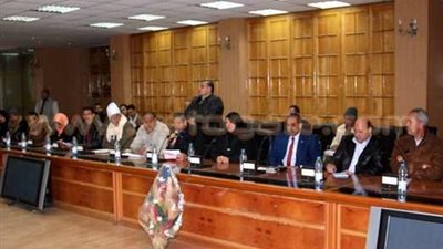 بالصور .. محافظ الشرقية يعد المواطنين بحل مشاكلهم