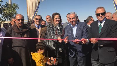 وزيرا الصناعة والتخطيط يفتتحان ويتفقدان 6 مصانع في قنا