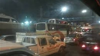 شلل مروري ببنها بسبب انقلاب سيارة سوزوكي