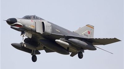 طائرات حربية تركية تقصف معسكرات الانفصاليين في شمال العراق