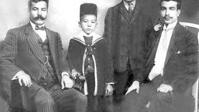 بالصور.. أسرة الراحل صلاح جاهين