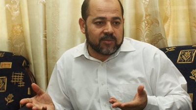 «أبو مرزوق» يعود إلى القاهرة بـ«ضمانات» تسمح بعودته لـ«غزة»