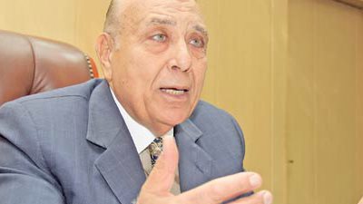 عمال النظافة بالمحلة يُطالبون المحافظ  بمساواتهم في المستحقات المالية و البدلات