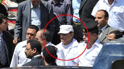 النائب العام يطعن على إخلاء سبيل صفوت الشريف