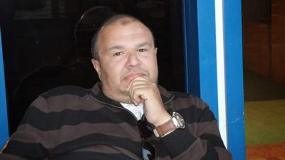 لاعبو منتخب اليد يشاركون في جنازة «حافظ»