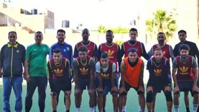 النصر الليبي يستضيف مباراة استعراضية لنجوم الكرة رغم تحذيرات كورونا | صور