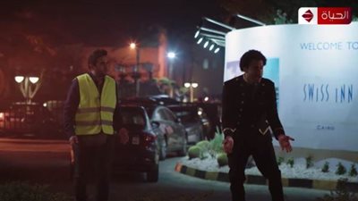 علي ربيع يسخر من محمد رمضان ويتهمه بتجاهل بيومى فؤاد فى 