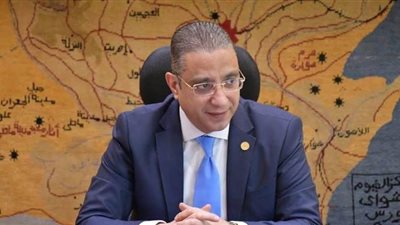 محافظ الفيوم: حل 88,5% من شكاوى المواطنين الواردة إلكترونيا عبر الواتساب