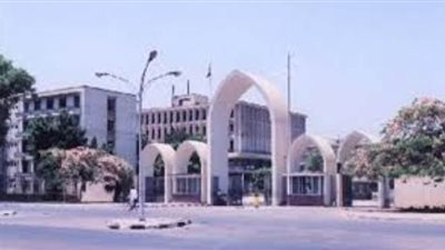 إحالة المدير القانوني بجامعة جنوب الوادي و6 من مساعديه للمحاكمة