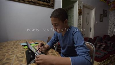 طلاب أولى ثانوي: 