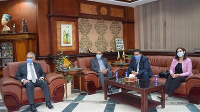 الهيئة الإنجيلية تسلم محافظة المنيا مطهرات ومعقمات | صور