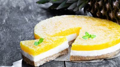 طريقة عمل كيك الجيلي بالأناناس