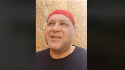 بعد بكائه بأمريكا.. عمرو يسري ينشر فيديو من داخل الحجر الصحي بمرسى علم