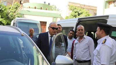 محافظ قنا: 17 مليون جنيه لتوريد معدات وسيارات لدعم منظومة العمل|صور